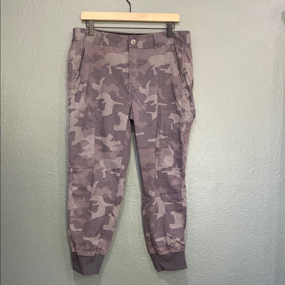 PrAna Women’s Size 12 Sky Canyon Jogger Pant Gray Camo UPF 50+ Water Repellent